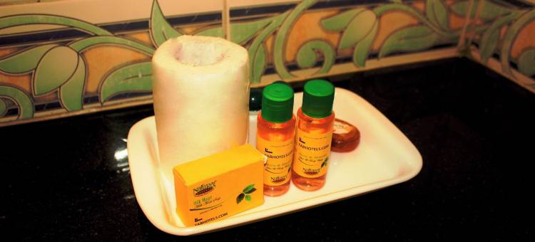 Fabhotel 米德尔顿愿望(FabHotel Middleton Desire - Nr Niladri Vihar Square)图片