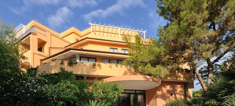 伊美罗格拉尼酒店(Hotel I Melograni)图片