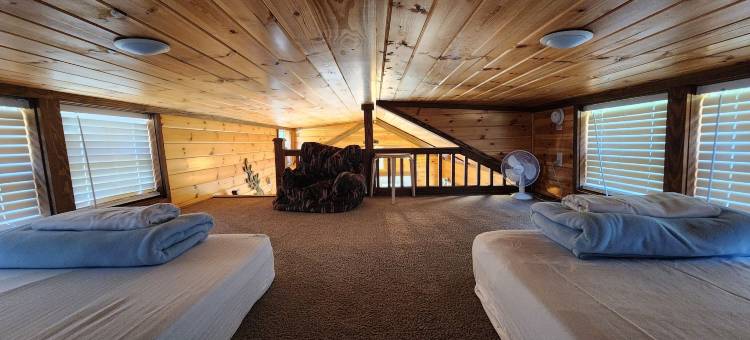 火焰光户外度假村(Emberglow Outdoor Resort)图片
