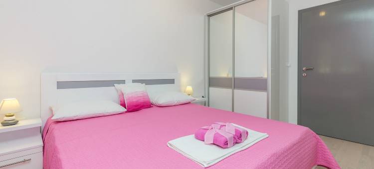 别墅恩茨安公寓(Apartments Villa Enzian)图片