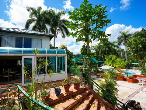 塞丽娜精品酒店