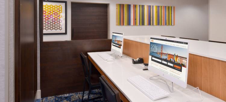 Holiday Inn Express 威克瑟姆(Holiday Inn Express Wixom)图片