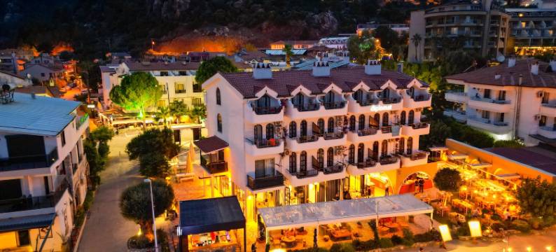 图伦克外交官酒店(The Diplomat Hotel)图片