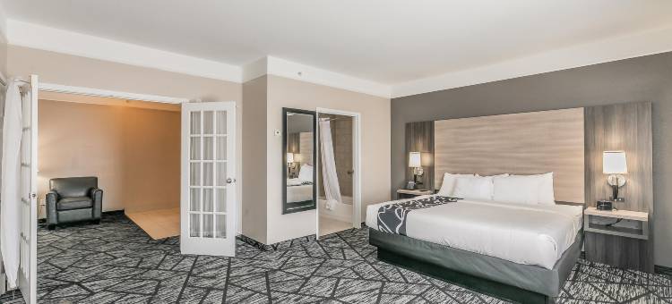 格兰伯里拉昆塔温德姆套房酒店(La Quinta Inn & Suites by Wyndham Granbury)图片