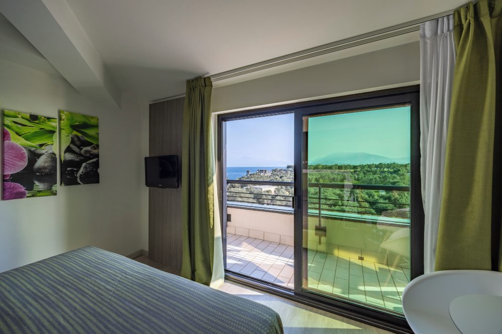 Hotel Ideal Over view