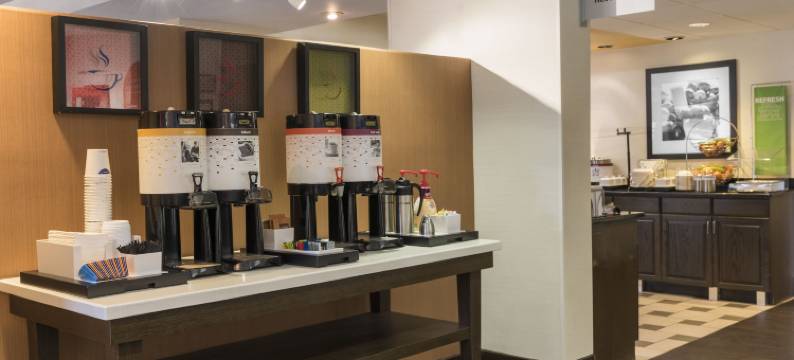 密尔沃基西北欢朋酒店(Hampton Inn Milwaukee-Northwest)图片