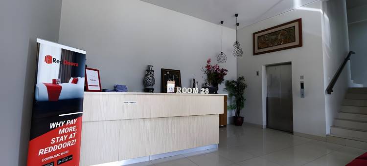 红多兹Plus酒店@卡布克商业区(RedDoorz Plus @ Kapuk Business Park)图片