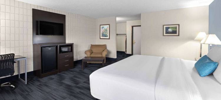 密苏里法明顿美吟温德姆套房酒店(Baymont Inn and Suites by Wyndham Farmington, MO)图片