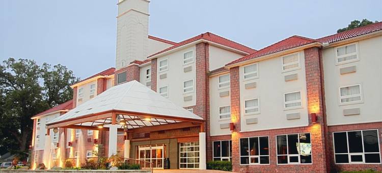 桑达斯基贝斯特韦斯特优质套房酒店(Best Western Plus Sandusky Hotel  Suites)图片