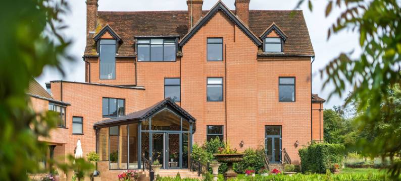 吉尔福德庄园酒店及Spa(Guildford Manor Hotel & Spa)图片