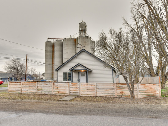 离哥伦比亚河13英里的戈尔登代尔度假租赁