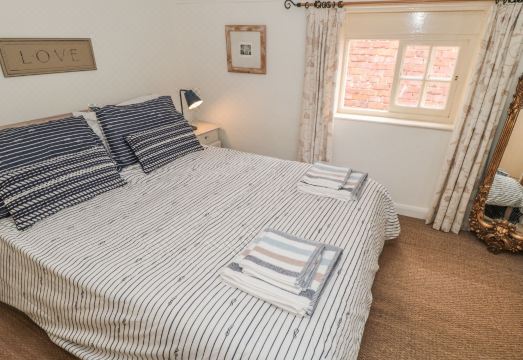 Sailing by Hotel Overview