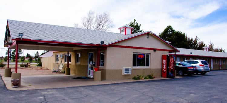 科尔比经济旅馆&套房酒店(Budget Inn & Suites Colby)图片