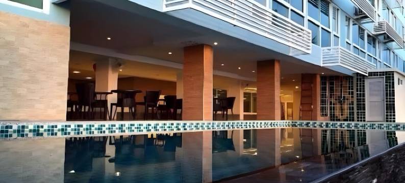 南特拉芭堤雅班安波海滩酒店(Nantra Pattaya Baan Ampoe Beach)图片