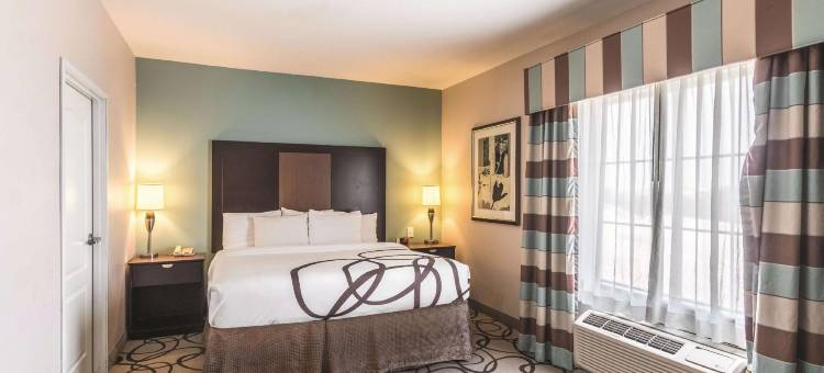 沃斯堡莱克沃思拉昆塔温德姆套房酒店(La Quinta Inn & Suites by Wyndham Fort Worth - Lake Worth)图片