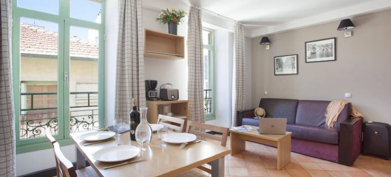 奥达利斯城市尼斯罗西尼宫殿酒店(Appart'hôtel Odalys City - Nice Centre)图片