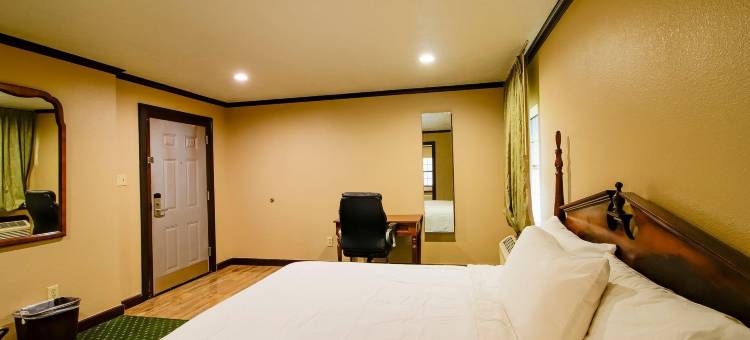 锡尔斯比OYO松林酒店及套房(OYO Pinewood Inn & Suites Silsbee)图片