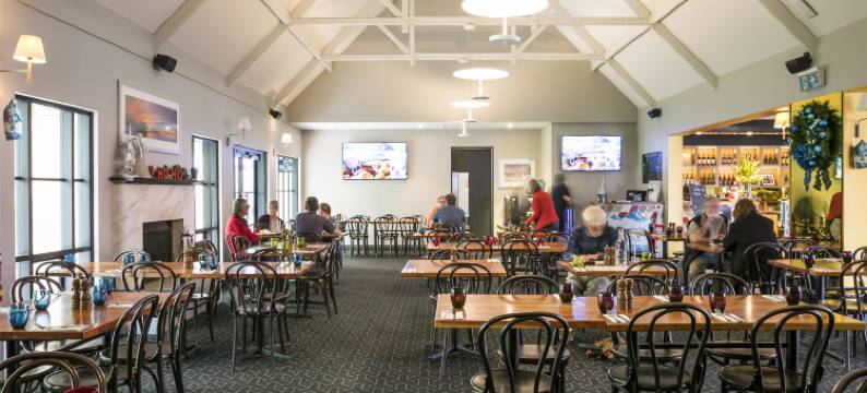 船舶旅馆睡帽酒店(Nightcap at the Ship Inn)图片