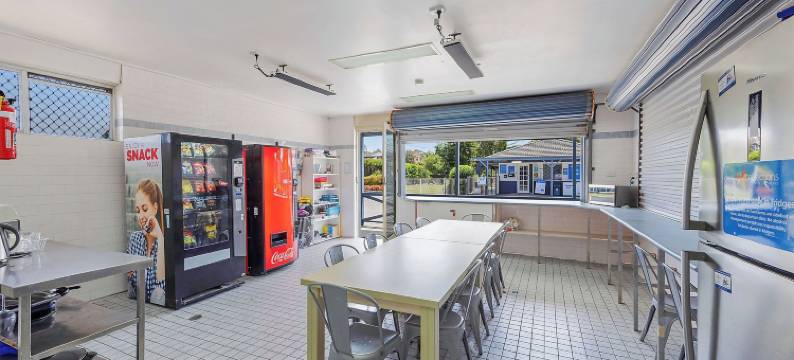 倒影鹰巢城- 假日公园(Reflections Hawks Nest - Holiday Park)图片