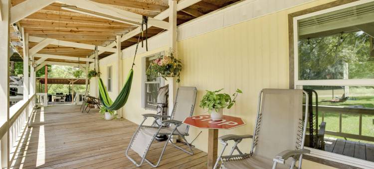 户外娱乐区：克利夫兰小屋(Furnished Outdoor Oasis! 22 Mi to Lake Livingston)图片