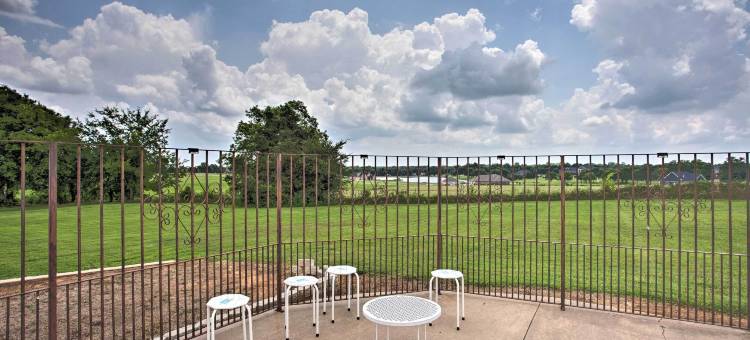 带有游泳池和马厩接入的牧场度假胜地！(Ranch Getaway with Pool and Horse Stall Access!)图片