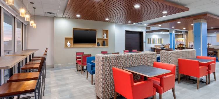 伍斯特智选假日套房酒店(Holiday Inn Express & Suites Wooster)图片