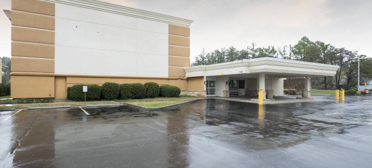 红顶酒店-诺克斯维尔中心佩柏米尔路(Red Roof Inn Knoxville Central - Papermill Road)图片