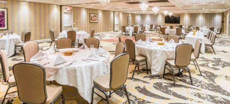 Crowne Plaza 萨德尔布鲁克 - 会议中心(Crowne Plaza SADDLE BROOK by IHG)图片