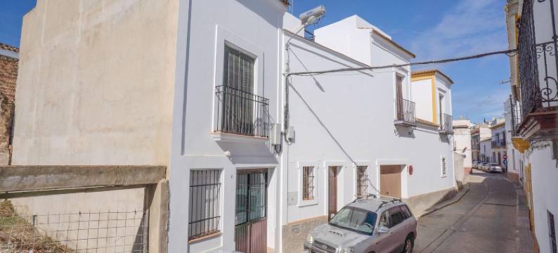 Apartment in Peñaflor with Charming Patio图片