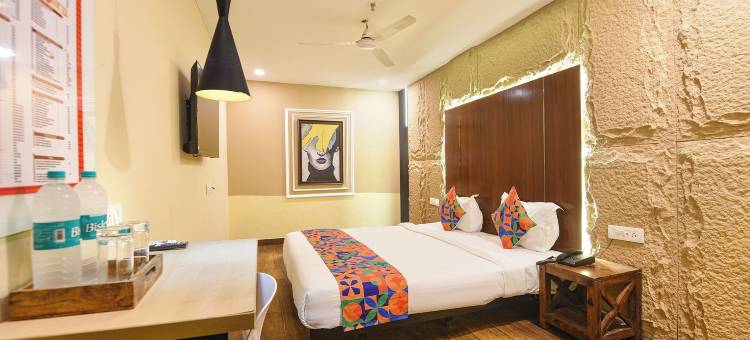 Fabhotel 新月(FabHotel Crescent)图片