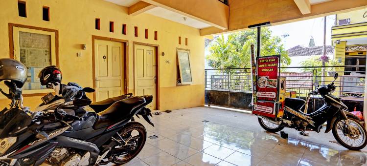 O酒店莉莉公寓伊斯兰旅馆靠近吉塔邦皇家城市(Hotel O Lili Kost SyariahNearKetapang Royal City)图片