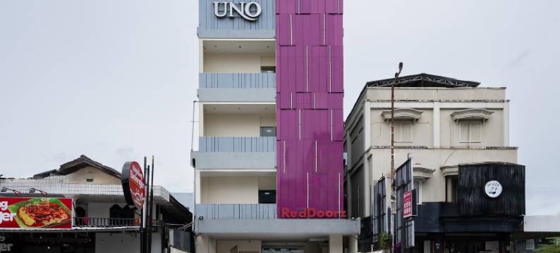 红门酒店普拉斯@UNO美拉克街萨马林达(RedDoorz Plus @ Uno Jalan Merak Samarinda)图片