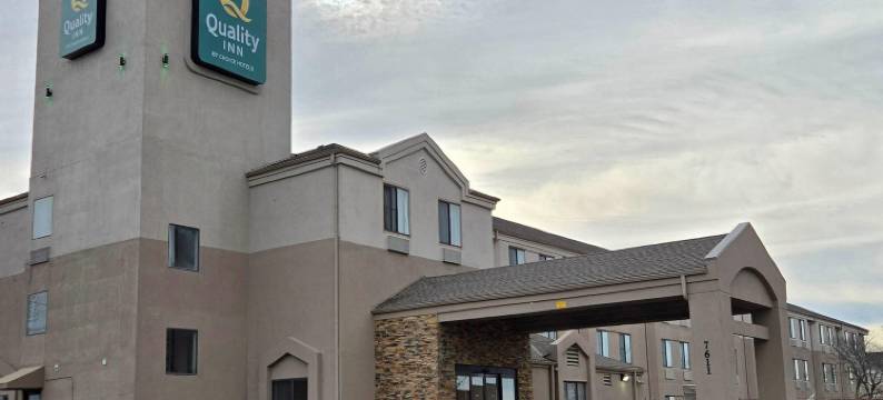 堪萨斯城国际机场品质酒店(Quality Inn Kansas City International Airport)图片