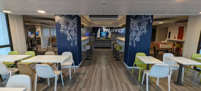 宜必思快捷克莱蒙费朗兰德布雷泽机场酒店(Ibis Budget Clermont-Ferrand le Brézet Aéroport)图片