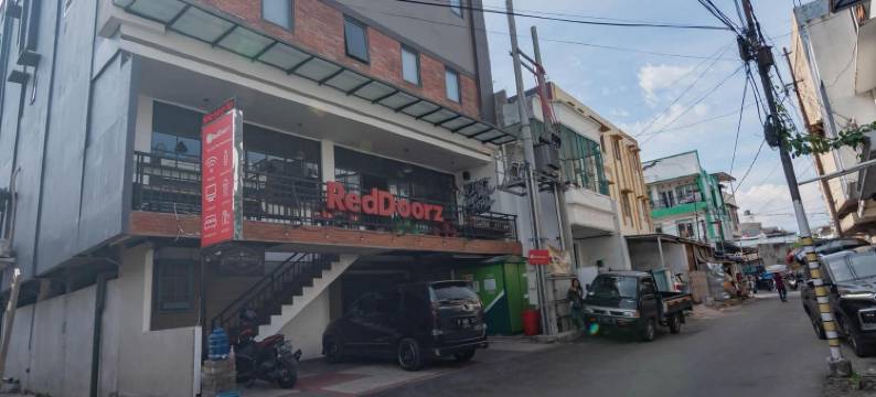 红多兹Plus@门卫旅馆(RedDoorz Plus @ Doorman Guest House)图片