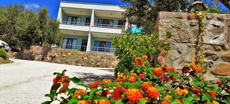 阿索斯纳赞汽车旅馆与海滩餐厅(Assos Nazan Motel Restoran Beach)图片