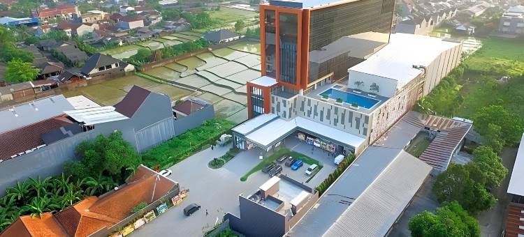 普禾加多卡莉达大酒店(Grand Karlita Hotel Purwokerto)图片