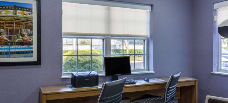 温德姆伯灵顿麦客达套房酒店(Microtel Inn & Suites by Wyndham Burlington)图片