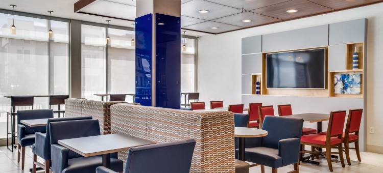 登顿南智选假日套房酒店(Holiday Inn Express & Suites DENTON SOUTH by IHG)图片