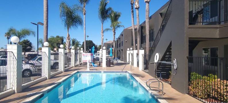 丘拉维斯塔海湾酒店(SureStay Hotel by Best Western Chula Vista San Diego Bay)图片