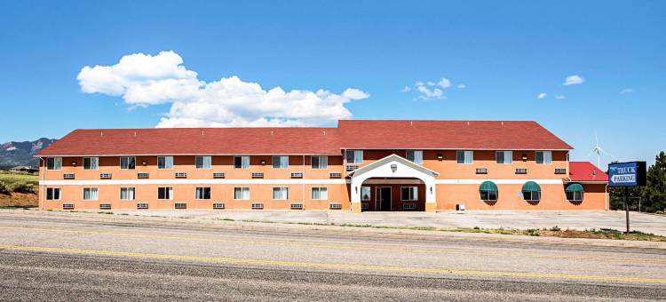 蒙蒂塞洛罗德威旅馆(Rodeway Inn & Suites)图片