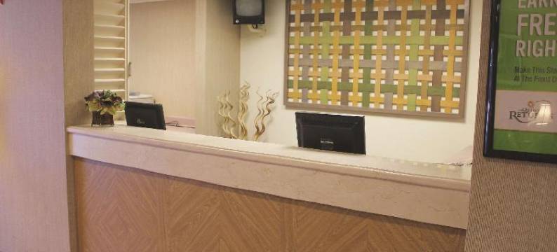 黎明城索格拉斯米尔斯拉昆塔温德姆套房酒店(La Quinta Inn & Suites by Wyndham Sawgrass)图片