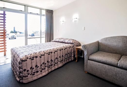 Aspree Motor Inn Hotel Overview