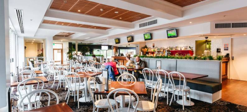 卧龙岗科尼斯顿酒店(Coniston Hotel Wollongong)图片