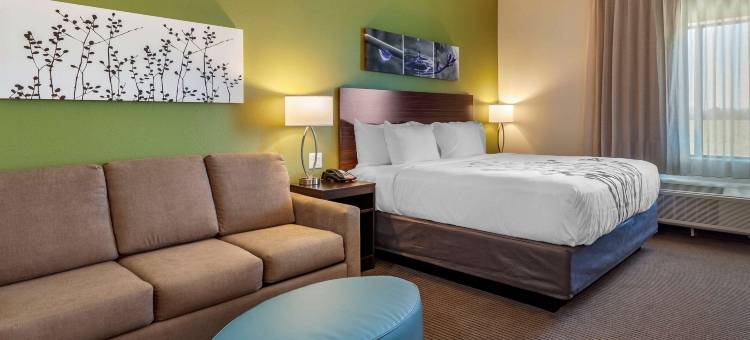 克罗斯比雷德伍德酒店及套房(Redwood Inn & Suites Crosby)图片