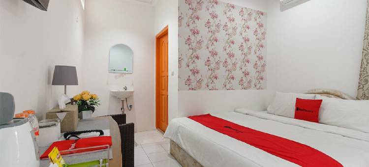 红多兹伊斯兰酒店-近庞卡克收费出口(RedDoorz Syariah Near Exit Toll Puncak)图片