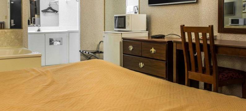 麦迪逊高地 - 底特律的罗德威(Rodeway Inn Madison Heights - Detroit)图片