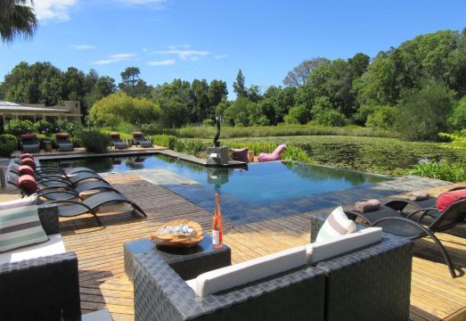 Lily Pond Country Lodge Hotel Overview