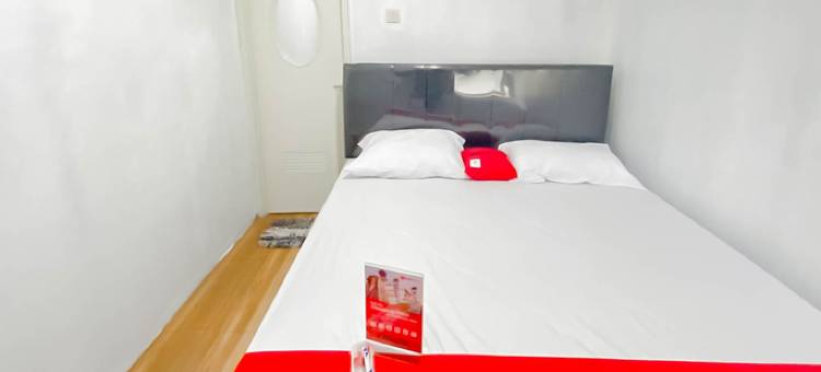 红多兹伊斯兰Plus酒店@展玉西帕纳斯(RedDoorz Syariah Plus at Cipanas Cianjur)图片