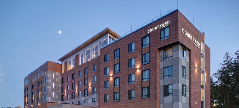 爱荷华州爱荷华城大学高地万怡酒店(Courtyard Iowa City University Heights)图片